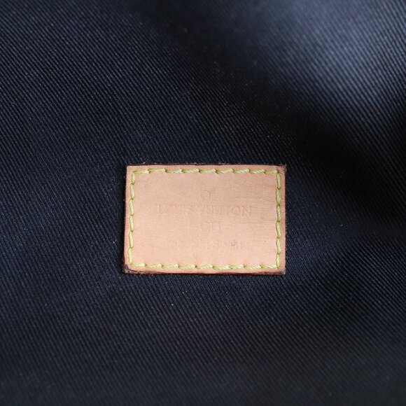 Louis Vuitton Monogram Bumbag - Picture 16 of 16